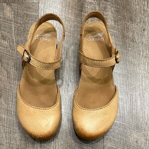 Dansko Tiffani Beige burnished tan Leather Strap sandal Shoes Size 38